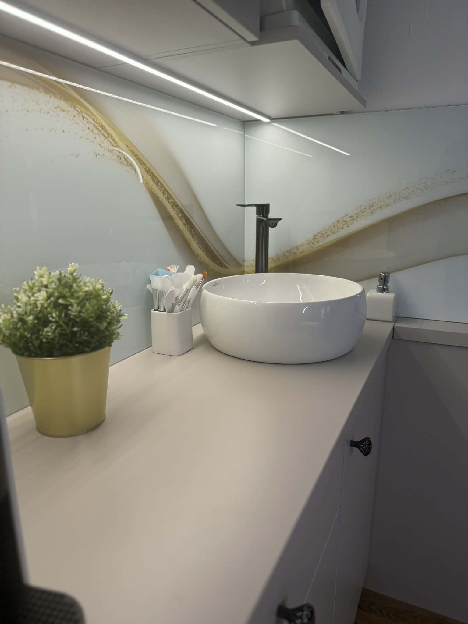 salon-Provence-Monika-Kubatova-interier_2